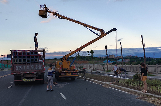 绵阳经工区S8道路亮化工程